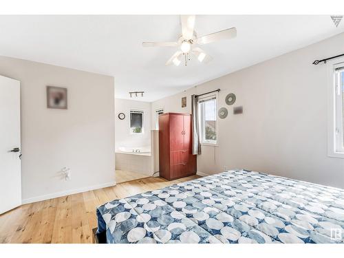 4123 22 Av Nw, Edmonton, AB - Indoor Photo Showing Bedroom