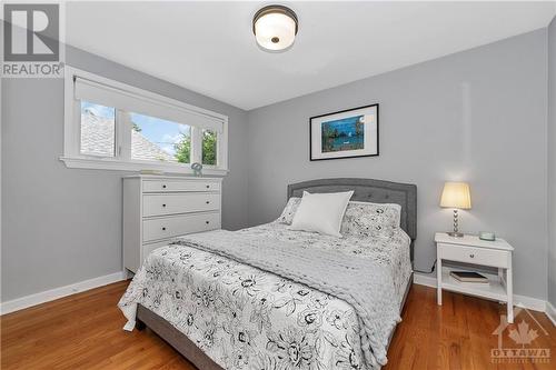 2149 Queensgrove Road, Ottawa, ON - Indoor Photo Showing Bedroom