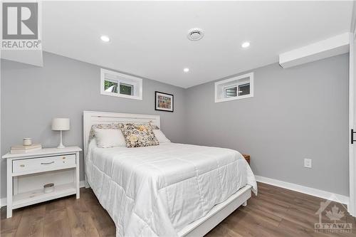 2149 Queensgrove Road, Ottawa, ON - Indoor Photo Showing Bedroom