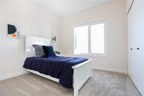 116 Cowley Street, West St Paul, MB - Indoor Photo Showing Bedroom