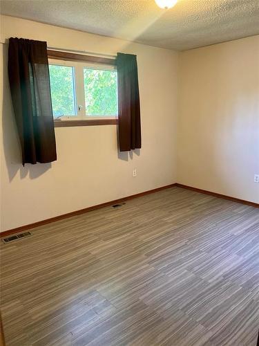 1305 Whiteswan Street, Brandon, MB - Indoor Photo Showing Other Room