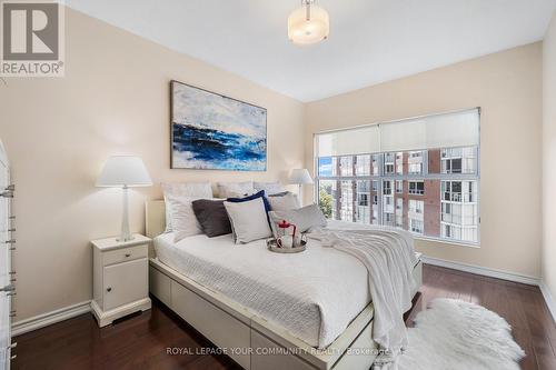 Lp #904 - 18 Concorde Place, Toronto, ON - Indoor Photo Showing Bedroom