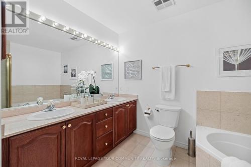 Lp #904 - 18 Concorde Place, Toronto (Banbury-Don Mills), ON - Indoor Photo Showing Bathroom