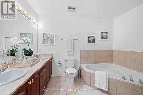 Lp #904 - 18 Concorde Place, Toronto (Banbury-Don Mills), ON - Indoor Photo Showing Bathroom