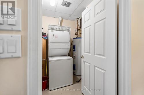 Lp #904 - 18 Concorde Place, Toronto, ON - Indoor Photo Showing Laundry Room