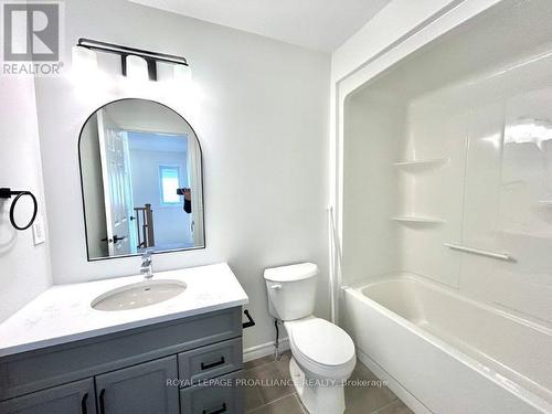 8 Otonabee Street, Belleville, ON - Indoor Photo Showing Bathroom