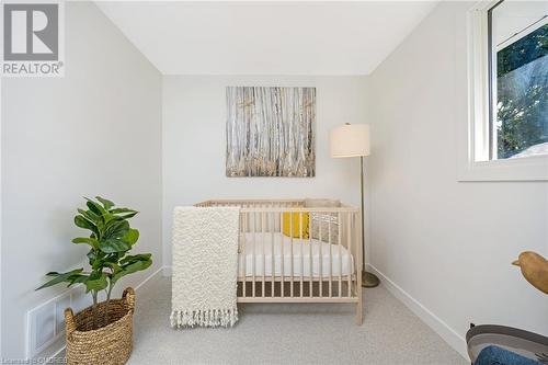 402 Pinetree Crescent, Cambridge, ON - Indoor Photo Showing Bedroom