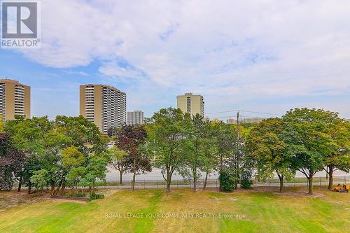 405 - 2550 Pharmacy Avenue, Toronto (L'Amoreaux), ON - Outdoor With View