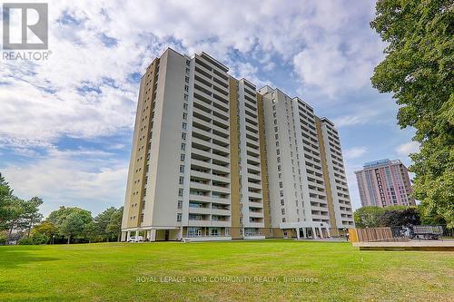 405 - 2550 Pharmacy Avenue, Toronto, ON - Outdoor With Facade