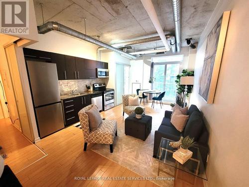 414 - 170 Sudbury Street, Toronto (Little Portugal), ON - Indoor Photo Showing Kitchen