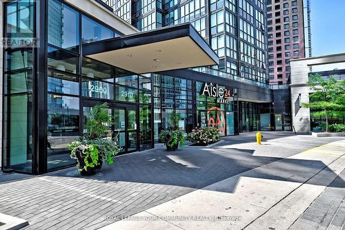 1310 - 2900 Highway 7, Vaughan, ON - Outdoor