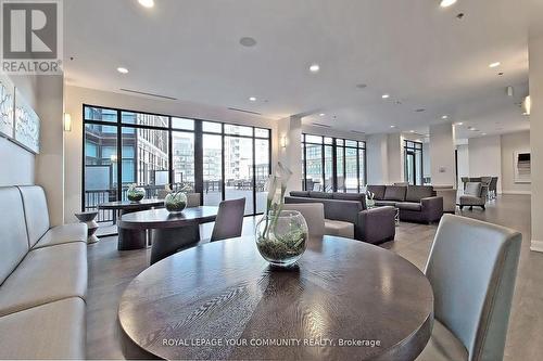 1310 - 2900 Highway 7, Vaughan, ON - Indoor Photo Showing Dining Room