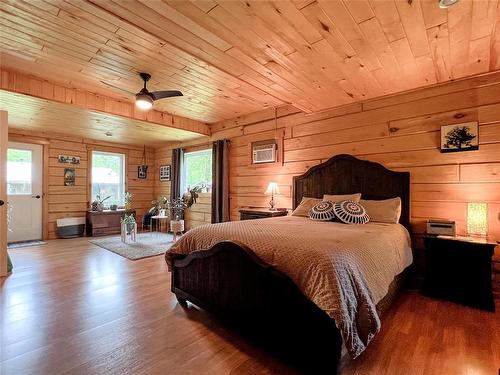 Swan River, Manitoba - Indoor Photo Showing Bedroom