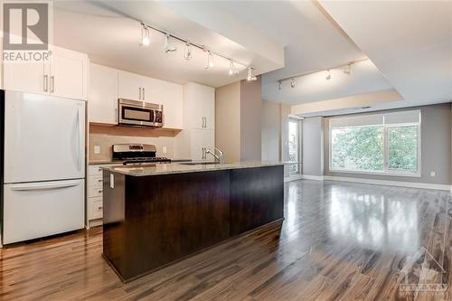 131 Holland Avenue Unit#210, Ottawa, ON - Indoor Photo Showing Kitchen