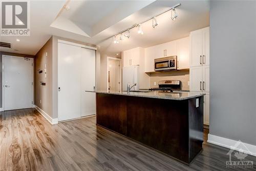 131 Holland Avenue Unit#210, Ottawa, ON - Indoor Photo Showing Kitchen