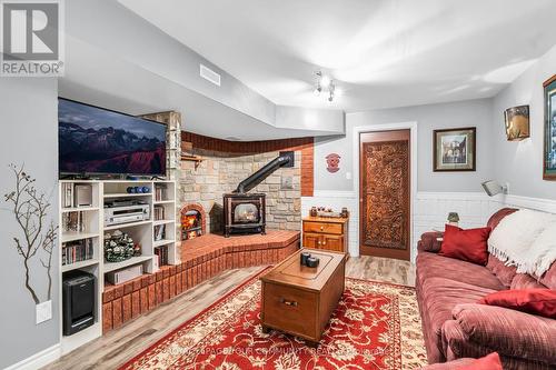 69 Dorothy Avenue, Georgina, ON - Indoor With Fireplace