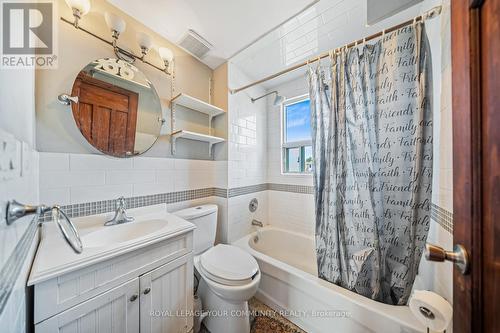 94 Ypres Road, Toronto, ON - Indoor Photo Showing Bathroom