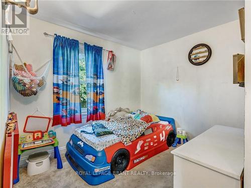 214 Church Street, Haldimand, ON - Indoor Photo Showing Garage