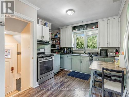 214 Church Street, Haldimand, ON - Indoor Photo Showing Kitchen