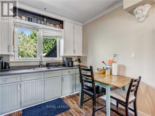 214 Church Street, Haldimand, ON - Indoor Photo Showing Dining Room