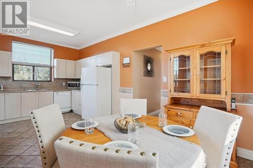 408 Cochrane Road, Hamilton, ON - Indoor Photo Showing Dining Room