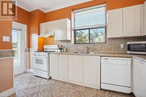 408 Cochrane Road, Hamilton, ON - Indoor Photo Showing Kitchen With Double Sink