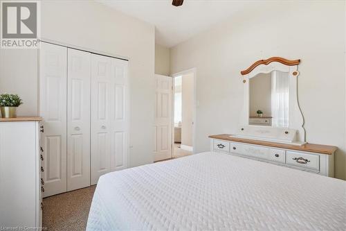 408 Cochrane Road, Hamilton, ON - Indoor Photo Showing Bedroom