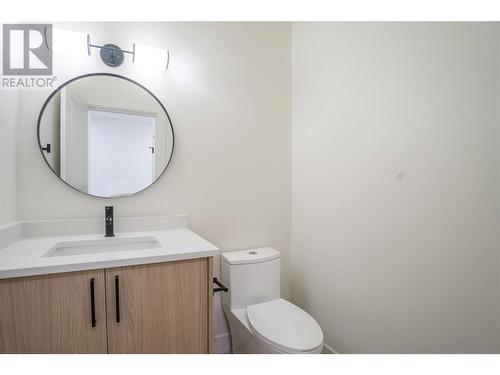 279 Bentgrass Avenue, Oliver, BC - Indoor Photo Showing Bathroom