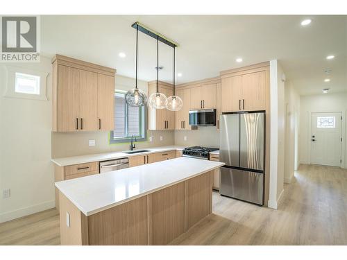 279 Bentgrass Avenue, Oliver, BC - Indoor Photo Showing Kitchen With Upgraded Kitchen