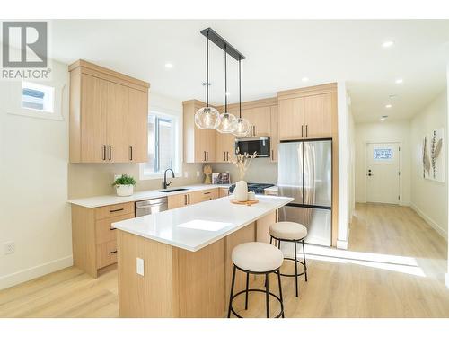 279 Bentgrass Avenue, Oliver, BC - Indoor Photo Showing Kitchen With Upgraded Kitchen