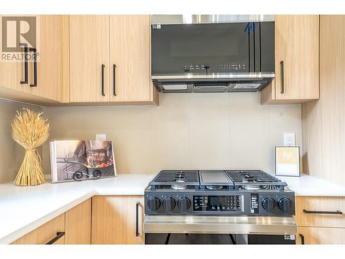 279 Bentgrass Avenue, Oliver, BC - Indoor Photo Showing Kitchen