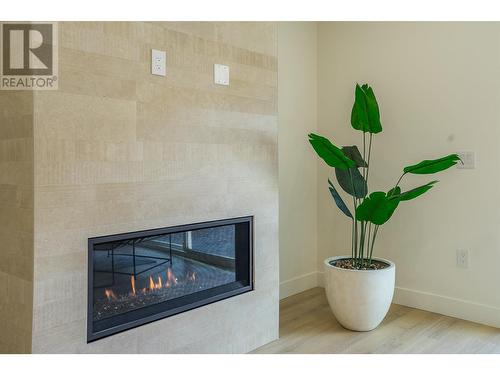 279 Bentgrass Avenue, Oliver, BC - Indoor Photo Showing Living Room With Fireplace