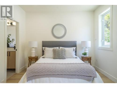 279 Bentgrass Avenue, Oliver, BC - Indoor Photo Showing Bedroom