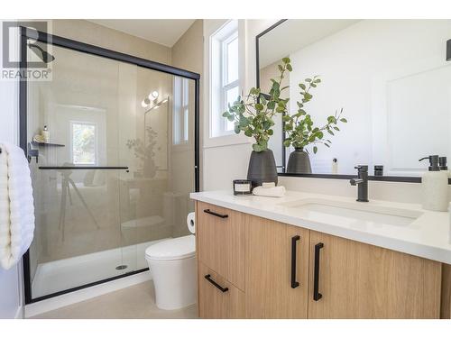 279 Bentgrass Avenue, Oliver, BC - Indoor Photo Showing Bathroom