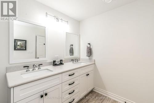 15 Laskay Lane, King, ON - Indoor Photo Showing Bathroom