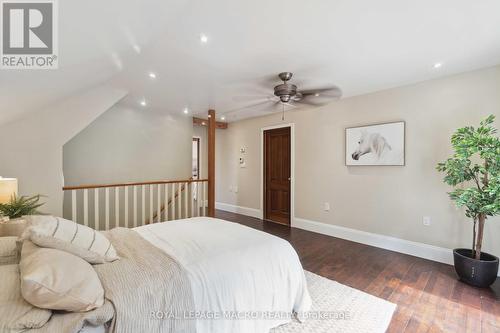 229 Main Street W, Grimsby, ON - Indoor Photo Showing Bedroom