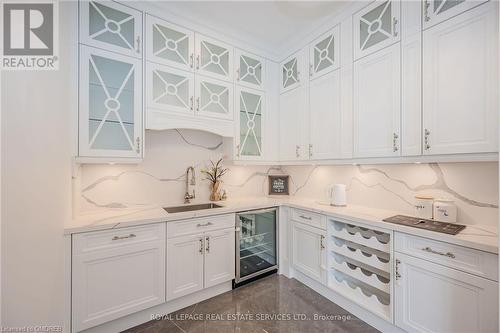 1257 Lakeshore Road Road W, Oakville, ON - Indoor Photo Showing Kitchen