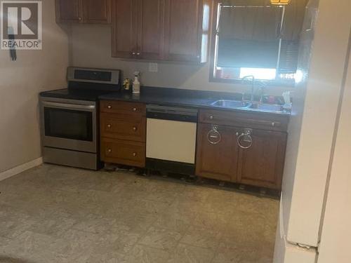 5371 Earl Street, Texada Island, BC - Indoor Photo Showing Kitchen With Double Sink