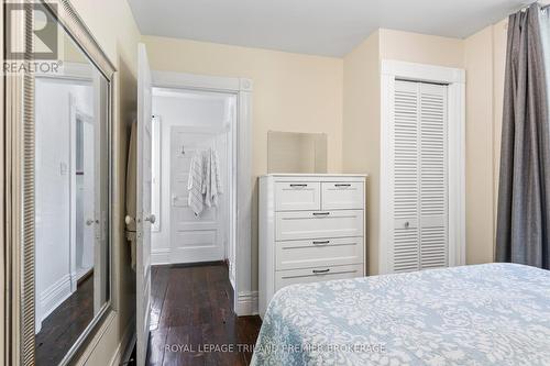 136 Langarth Street E, London, ON - Indoor Photo Showing Bedroom