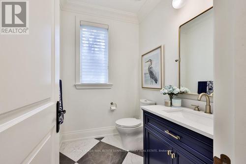 1366 Queen Victoria Avenue, Mississauga, ON - Indoor Photo Showing Bathroom