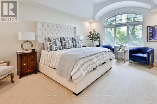 1366 Queen Victoria Avenue, Mississauga, ON - Indoor Photo Showing Bedroom