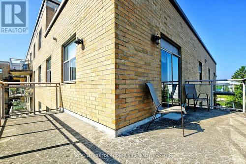 419 - 2502 Rutherford Road, Vaughan, ON - Outdoor With Exterior