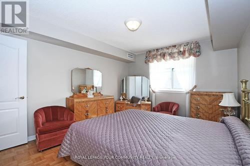 419 - 2502 Rutherford Road, Vaughan, ON - Indoor Photo Showing Bedroom