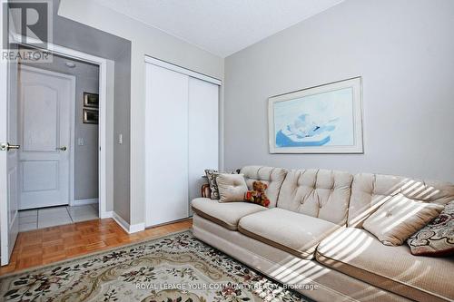 419 - 2502 Rutherford Road, Vaughan, ON - Indoor