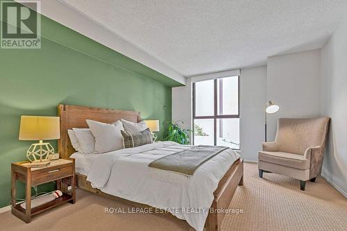 404 - 35 Church Street, Toronto, ON - Indoor Photo Showing Bedroom