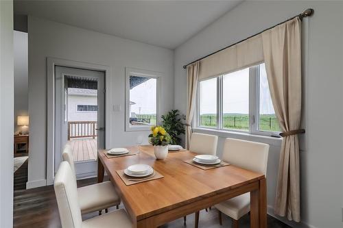 35 Chimney Swift Way, St Adolphe, MB - Indoor Photo Showing Dining Room