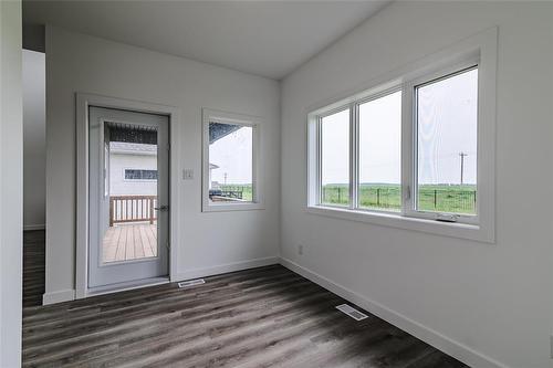 35 Chimney Swift Way, St Adolphe, MB - Indoor Photo Showing Other Room