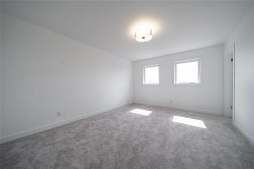 35 Chimney Swift Way, St Adolphe, MB - Indoor Photo Showing Other Room