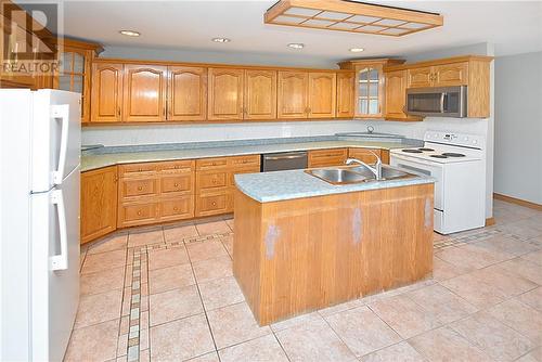 200 Sheppard Street, Espanola, ON - Indoor Photo Showing Kitchen With Double Sink