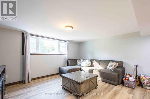 232 Downs Road, Quinte West, ON - Indoor Photo Showing Living Room